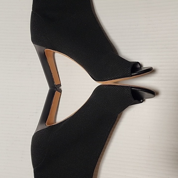 Vince Ezra Open Toe Heeled Boots - Picture 6 of 12